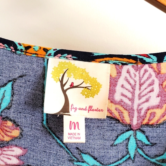 Fig and Flower popover tunic - Picture 3 of 3